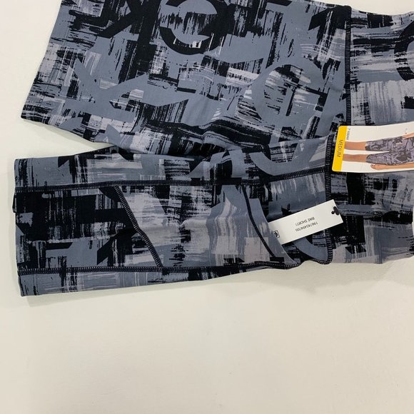 Calvin Klein Women's M Shorts Logo 7" inseam Bike Short Gray Black M - Picture 5 of 11
